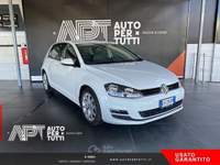 Volkswagen Golf Golf 1.6 tdi Trendline 5p Bianco usata Marano di Napoli