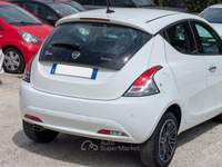 Lancia Ypsilon 1.0 FireFly GOLD 70cv Bianco usata Roma