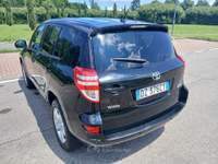 Toyota RAV4 4X4 Nero usata Massa