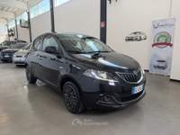 Lancia Ypsilon 5 porte Posti S&S Hybrid Ecochic Gold Nero usata Poviglio