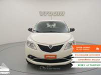 Lancia Ypsilon Ypsilon 1.2 69 CV 5 porte Gold Bianco usata Livorno