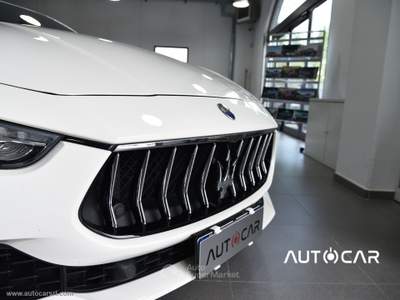 Maserati Ghibli Ghibli V6 Diesel 275 CV Gransport Bianco usata Carsoli
