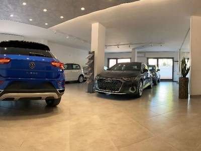 Volkswagen T-Roc 1.0 TSI Style *NUOVA 4 ANNI DI GARANZIA* Blu/Azzurro usata Troia