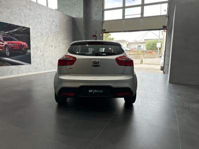 Kia Rio 1.2 Benzina 85CV 5P Argento usata Sala Consilina