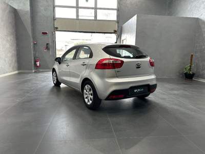Kia Rio 1.2 Benzina 85CV 5P Argento usata Sala Consilina