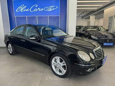 Mercedes-Benz Classe E 320 cdi V6 evo Avantgarde auto FL Blu/Azzurro usata Licata