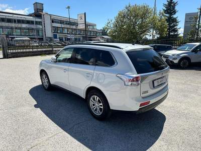 Mitsubishi Outlander 2.2 DI-D 2WD Intense sconto rottamazzione Bianco usata Scurcola Marsicana