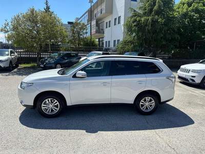 Mitsubishi Outlander 2.2 DI-D 2WD Intense sconto rottamazzione Bianco usata Scurcola Marsicana