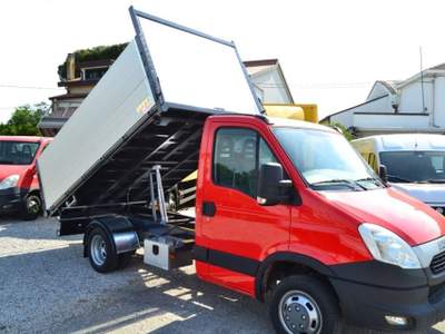 Iveco Daily 35C13 BTor 2.3 HPT CASSONE RIBALT.CON SOVRASPONDE Rosso usata COMACCHIO