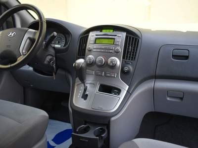 Hyundai H-1 2.5 CRDi VGT Wagon 8 p.ti Comfort Nero usata Castelnuovo Rangone Hyundai H-1 2.5 CRDi VGT Wagon 8 p.ti Comfort Nero usata Castelnuovo Rangone