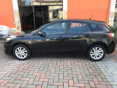 Mazda 3 1.6 MZ-CD 115 CV 5p. Advanced Nero usata MASSA MARTANA