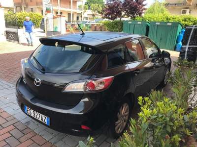 Mazda 3 1.6 MZ-CD 115 CV 5p. Advanced Nero usata MASSA MARTANA