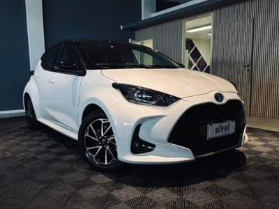 Toyota Yaris 1.5h Trend Bianco usata Avezzano