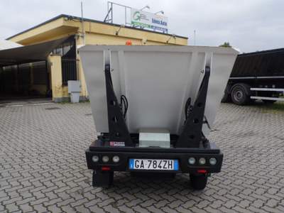 Piaggio Porter RACCOLTA RIFIUTI CASSONE RIBALT Bianco usata CUSAGO