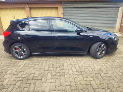Ford Focus 1.5 EcoBlue 120 CV 5p. ST-Line Nero usata Novi Ligure