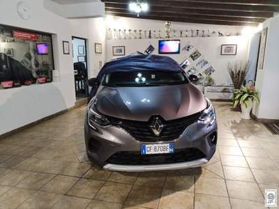 Renault Captur  1.6 E-Tech hybrid Business 145cv auto Grigio usata Ragusa