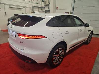 Jaguar F-Pace  2.0d i4 Portfolio awd 180cv auto Bianco usata Casarsa della Delizia