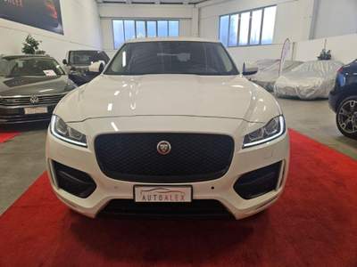 Jaguar F-Pace  2.0d i4 Portfolio awd 180cv auto Bianco usata Casarsa della Delizia