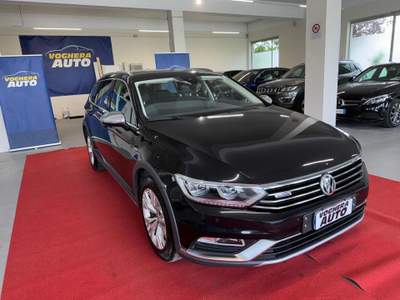 Volkswagen Passat 2.0 TDI 190 CV 4MOTION DSG BMT Nero usata Rivanazzano Terme