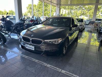 BMW Serie 5 518d d Msport Nero usata Magenta