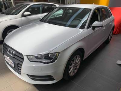 Audi A3 1.6 TDI SPORTBACK Bianco usata Tolmezzo