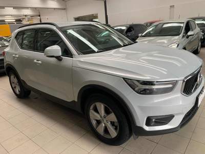 Volvo XC40 D3 AWD Business Bianco usata Tolmezzo