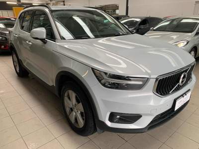 Volvo XC40 D3 AWD Business Bianco usata Tolmezzo