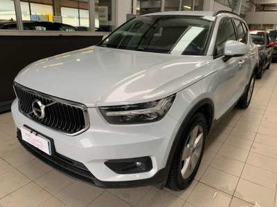Volvo XC40 D3 AWD Business Bianco usata Tolmezzo