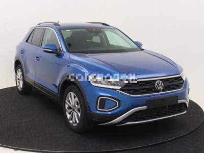 Volkswagen T-Roc 1.0 TSI Life Blu/Azzurro usata Castelnuovo Rangone