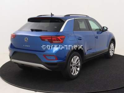 Volkswagen T-Roc 1.0 TSI Life Blu/Azzurro usata Castelnuovo Rangone