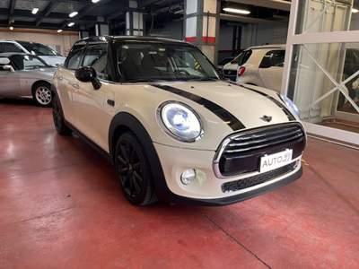 MINI Cooper 1.5 Cooper D Business 5 porte Beige usata Verona