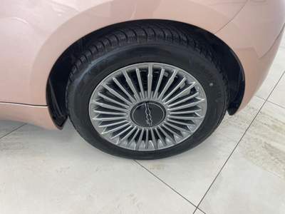 Fiat 500 Icon Berlina 42 kWh Lilla usata Palermo