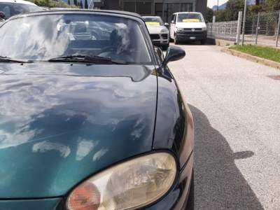 Mazda MX-5 1.6i 16V cat Verde usata Arco