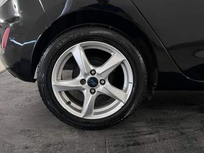 Ford Fiesta 5p 1.5 tdci Plus 85cv Neopatentati Nero usata Pescara