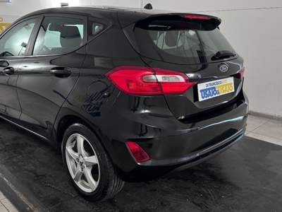 Ford Fiesta 5p 1.5 tdci Plus 85cv Neopatentati Nero usata Pescara
