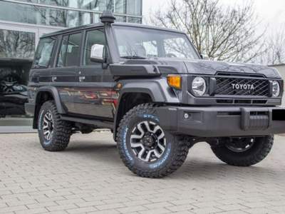Toyota Land Cruiser GRJ 76 4.0 VX LIM '24 Grigio usata Morano Calabro