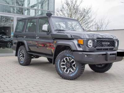Toyota Land Cruiser GRJ 76 4.0 VX LIM '24 Grigio usata Morano Calabro