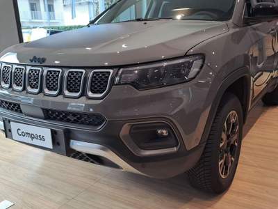 Jeep Compass 1.3 Turbo T4 240 CV PHEV AT6 4xe Upland Cross Grigio usata Mondovì