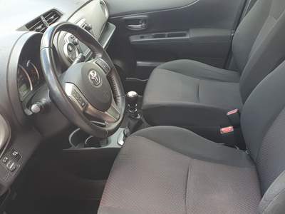 Toyota Yaris Toyota Yaris 1.4 D4D Lounge Grigio usata Torremaggiore