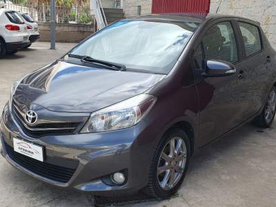 Toyota Yaris Toyota Yaris 1.4 D4D Lounge Grigio usata Torremaggiore