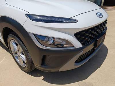 Hyundai Kona 1.6 crdi 48V Xtech 2wd 136cv imt Bianco usata Ispica