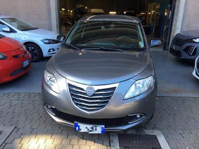 Lancia Ypsilon 1.2 69 CV 5 porte S&S Silver Grigio usata Genova