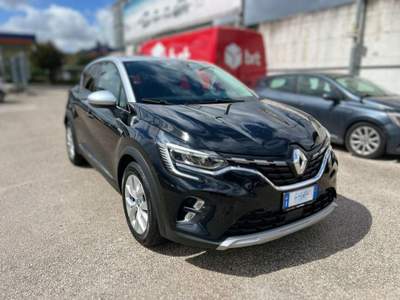Renault Captur Plug-in Hybrid E-Tech 160 CV Initiale Paris Nero usata Nola