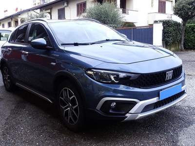 Fiat Tipo 1.5 Hybrid DCT 5 porte Cross Blu/Azzurro usata Solbiate Arno Fiat Tipo 1.5 Hybrid DCT 5 porte Cross Blu/Azzurro usata Solbiate Arno