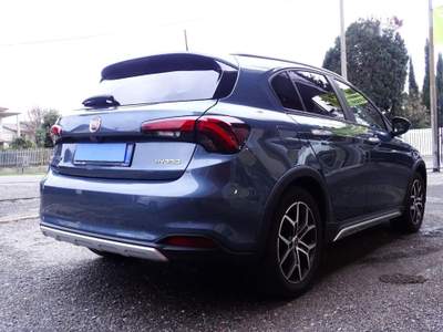 Fiat Tipo 1.5 Hybrid DCT 5 porte Cross Blu/Azzurro usata Solbiate Arno
