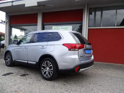 Mitsubishi Outlander 2.2 DI-D 4WD Instyle 7p. Grigio usata Solbiate Arno