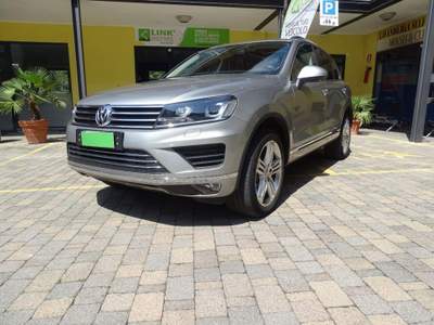 Volkswagen Touareg 3.0 TDI 204 CV tiptronic BlueMotion Technology Grigio usata Solbiate Arno