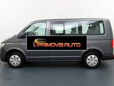 Volkswagen Caravelle 2.0 TDI 150CV BlueMotion DSG Nero usata Castelnuovo Rangone