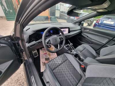 Volkswagen Golf VOLKSWAGEN GOLF 1.5 TSI 130CV R-LINE-KM0 Grigio usata San Giuseppe Vesuviano