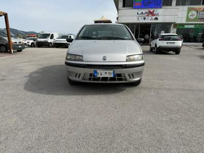 Fiat Punto 1.2i cat 3 porte Argento usata Massarosa